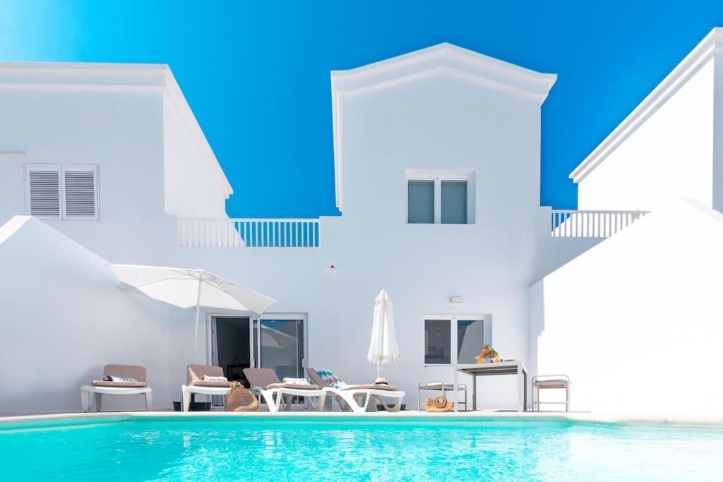Casa Lolalo - Modern Villa With Pool, 15Min Walk To Marina Rubicon 普拉亚布兰卡 外观 照片