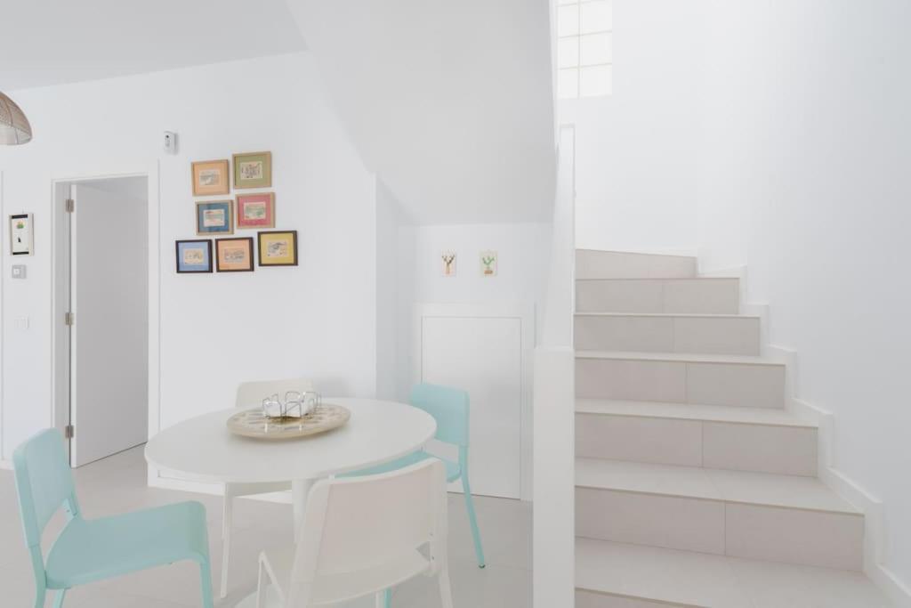 Casa Lolalo - Modern Villa With Pool, 15Min Walk To Marina Rubicon 普拉亚布兰卡 外观 照片