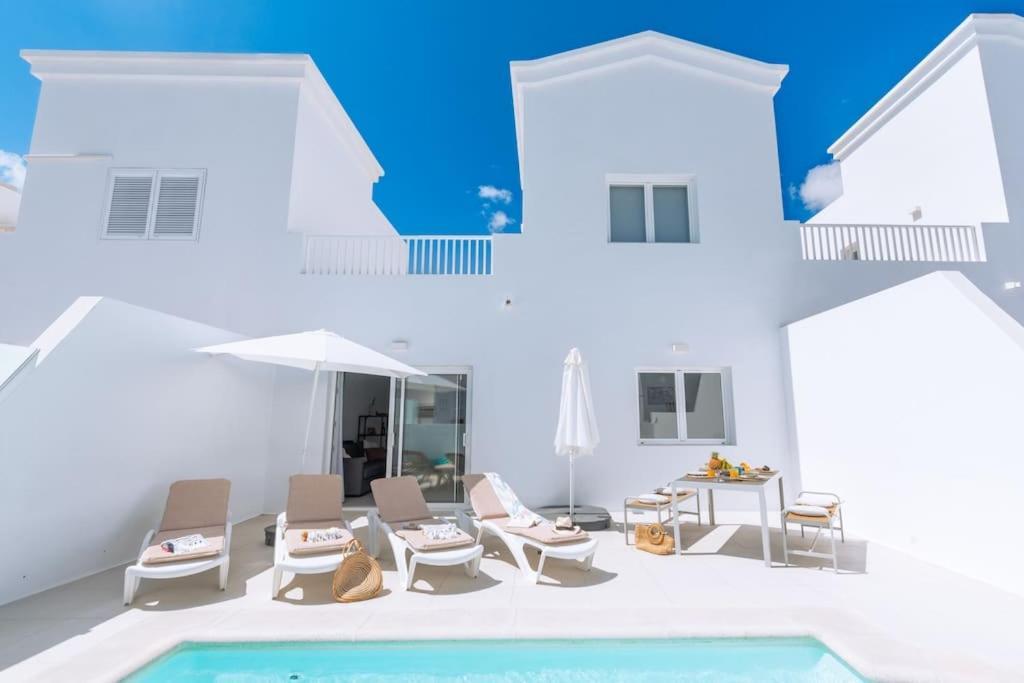 Casa Lolalo - Modern Villa With Pool, 15Min Walk To Marina Rubicon 普拉亚布兰卡 外观 照片