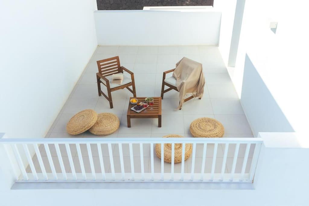 Casa Lolalo - Modern Villa With Pool, 15Min Walk To Marina Rubicon 普拉亚布兰卡 外观 照片